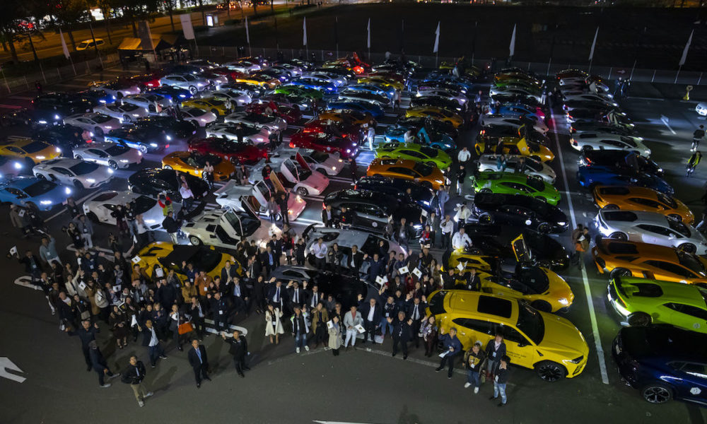 200 Lambos Assemble to Celebrate Lamborghini Day in Japan