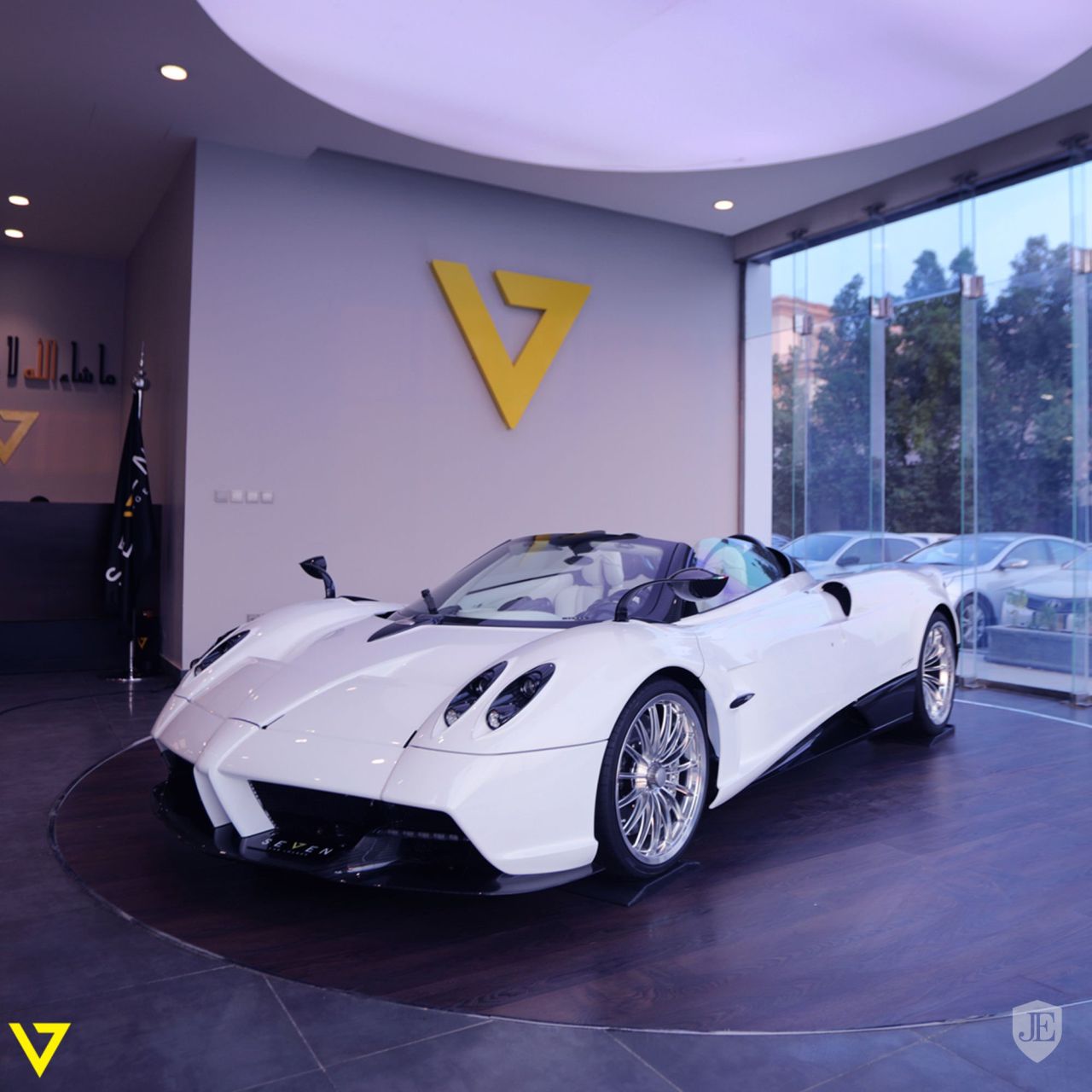 Pagani-huayra-roadster-for-sale-1