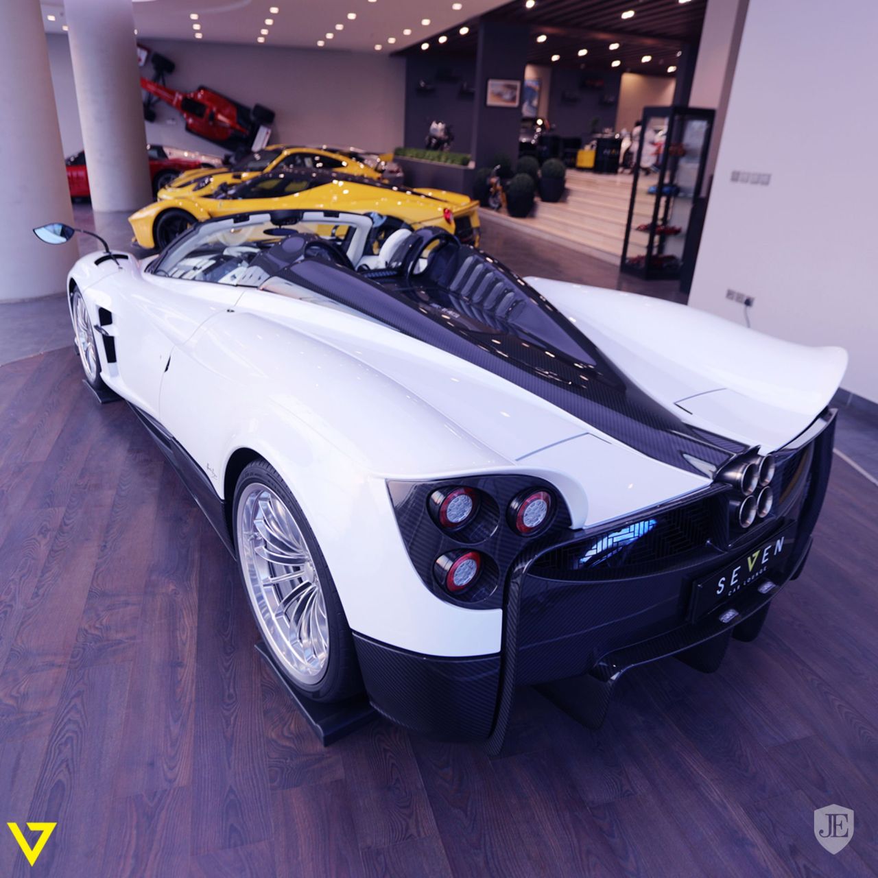 Pagani-huayra-roadster-for-sale-10