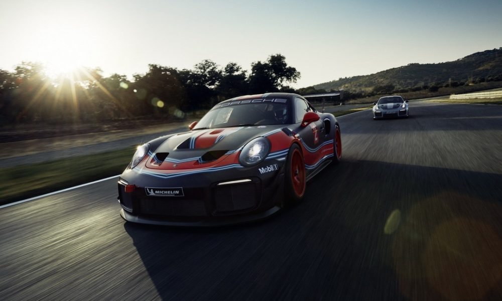 2018 LA Auto Show: Porsche Surprises With 690HP 911 GT2 RS Clubsport