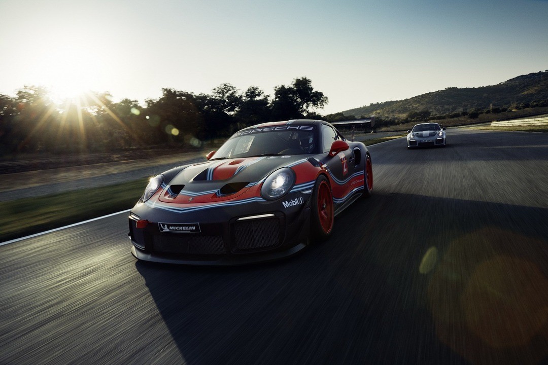 porsche-911-gt2-rs-clubsport-7