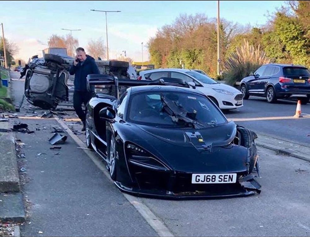 McLaren Senna-crash-UK-1