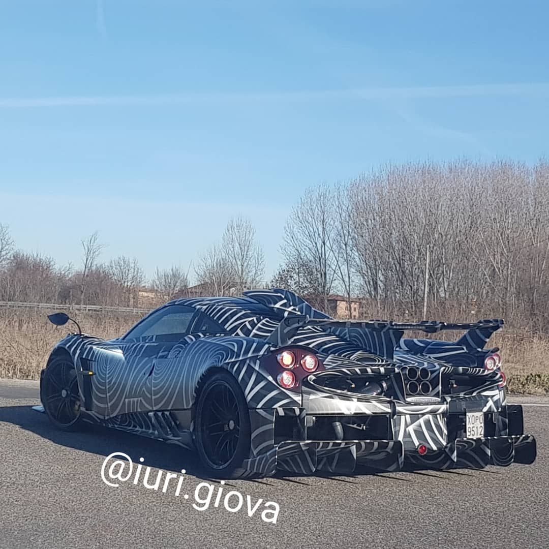 Pagani Huayra BC-R-2019-Geneva-prototype-spy-shot-1