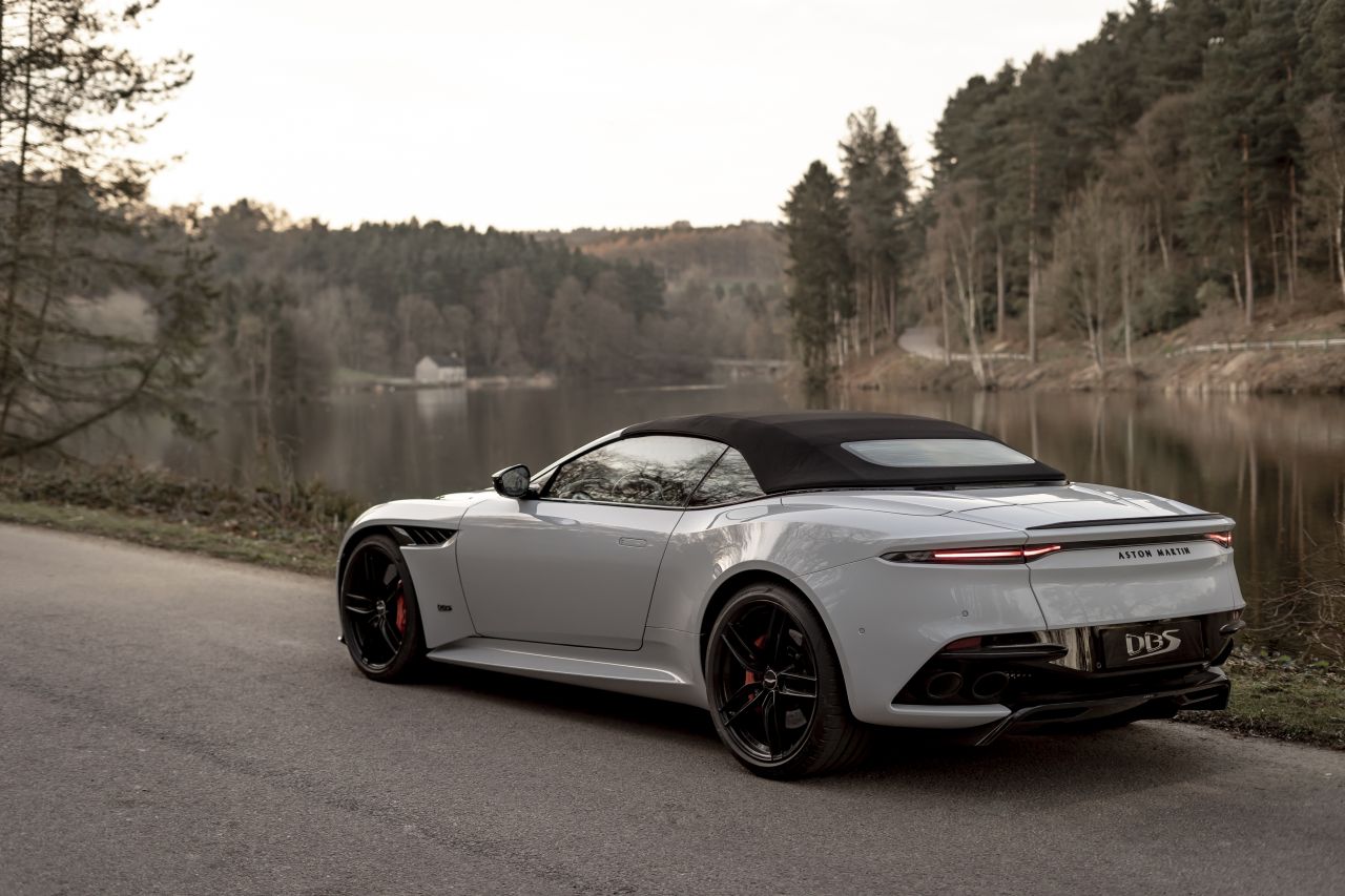 Aston Martin DBS Superleggera Volante-3