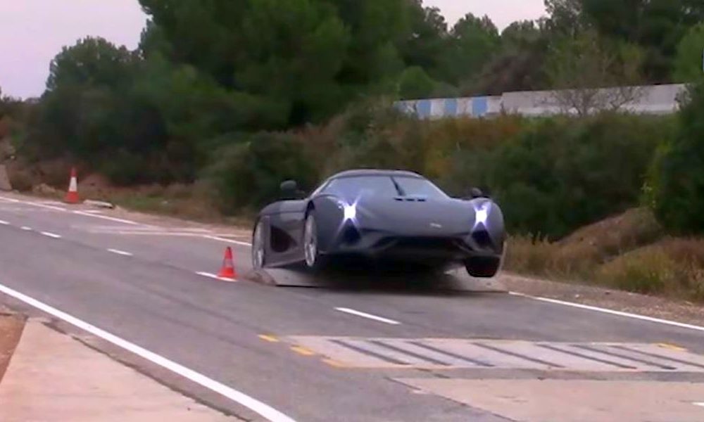 Watch how Koenigsegg Crash Tests the $2 Million Regera