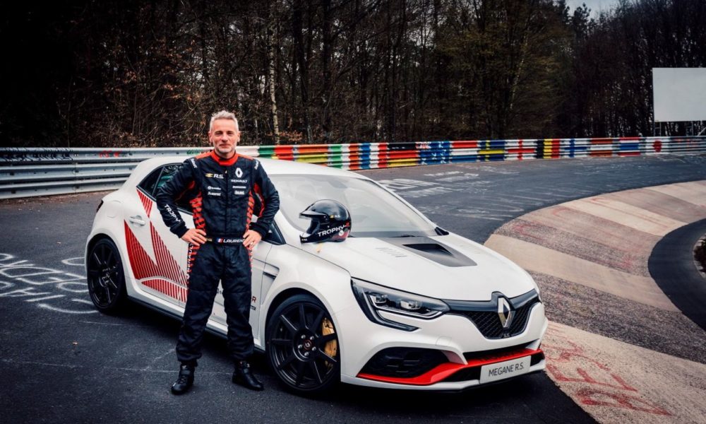 Renault Megane RS Trophy-R destroys FWD Nurburgring Lap Record