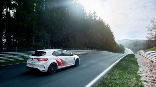 Renault-Megane-Trophy-R-Nurburgring-lap record-3