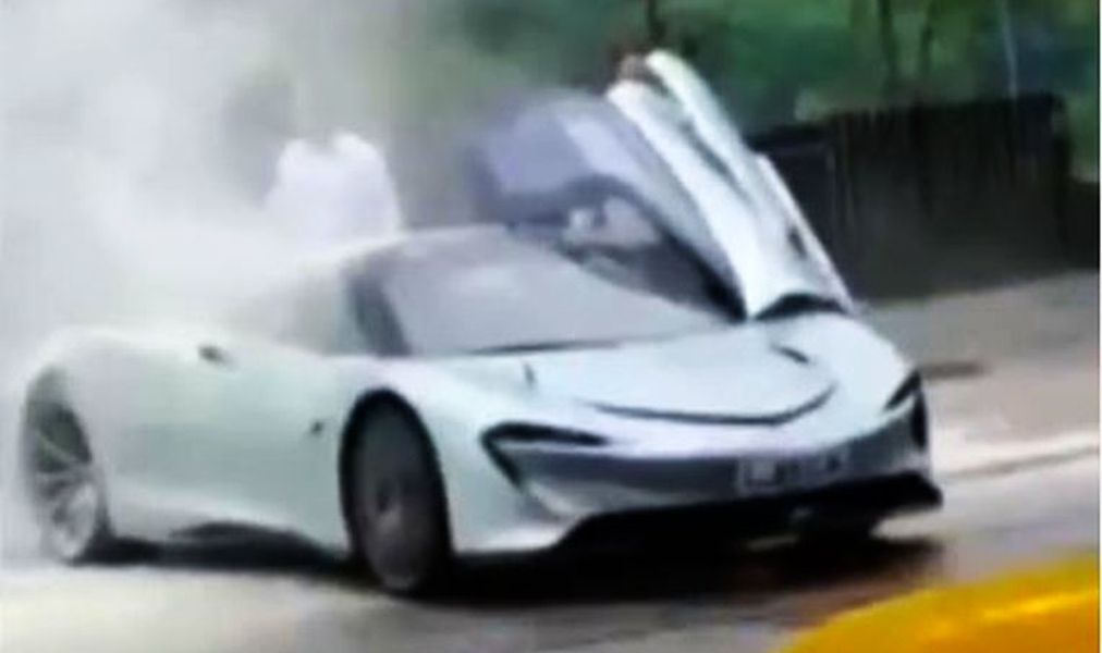 McLaren Speedtail Fire-UK