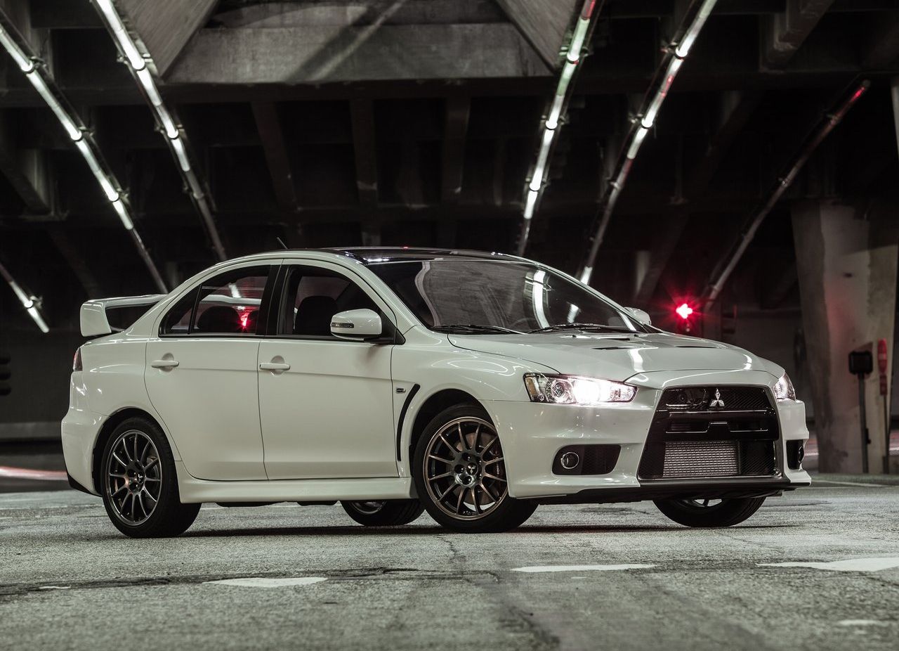 Mitsubishi-Lancer_Evolution_Final_Edition-2015-1