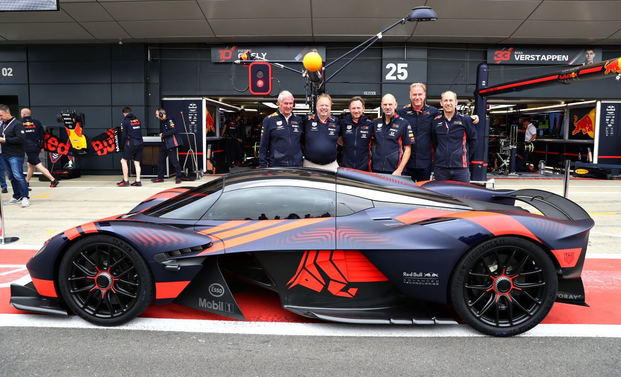 Aston Martin Valkyrie-Silverstone-2