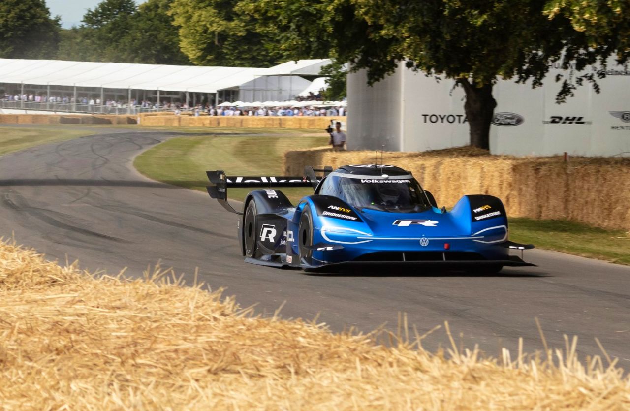 Volkswagen ID.R-electric car-Goodwood-record