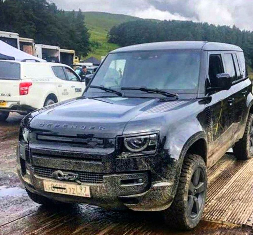 2020 Land Rover Defender-James Bond-No-Time-To-Die