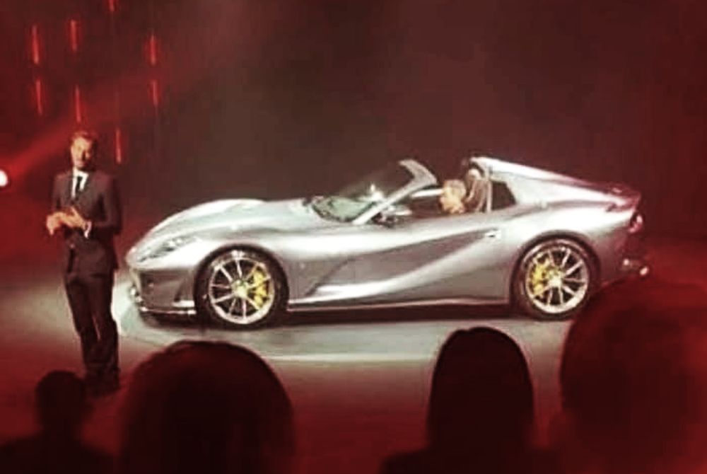 Ferrari 812 Spider-leaked