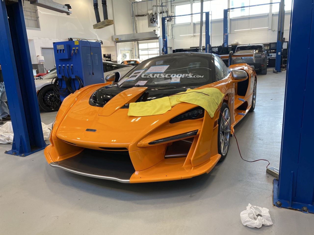 McLaren-Senna-Can-Am-Canada-delivery-1