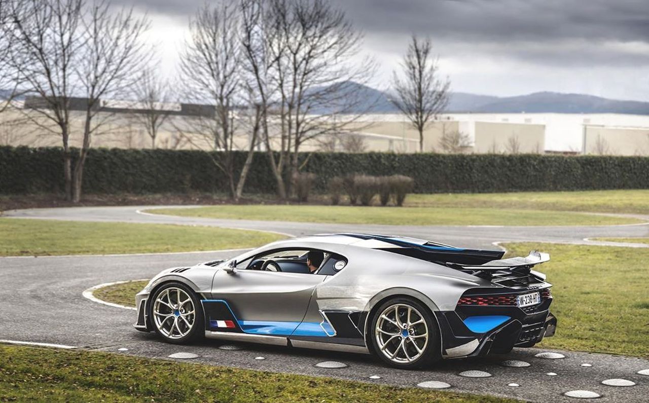 Bugatti Divo-Light Grey-3