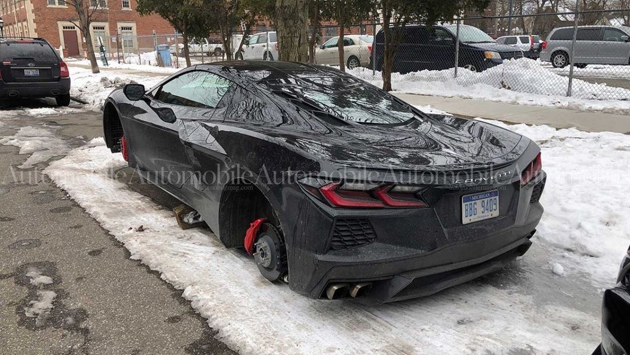 Chevrolet Corvette-C8-Wheels-Stolen-Detroit-3