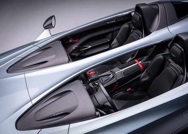 Aston Martin V12 Speedster-4