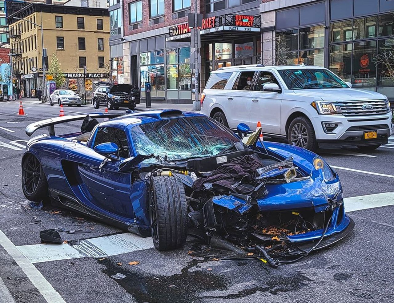 Gemballa Mirage GT NYC crash-1