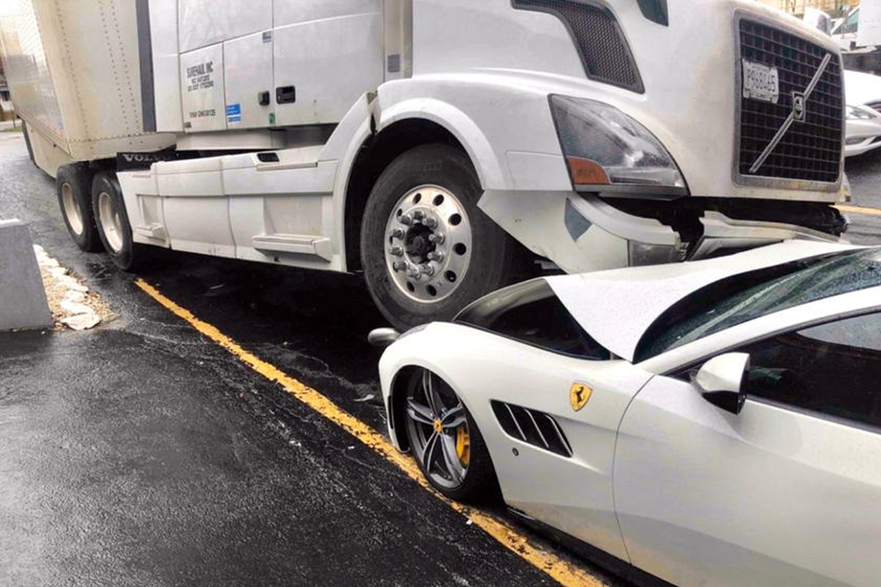Ferrari GTC4Lusso-Volvo-semi-truck-3