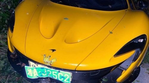 Yellow McLaren P1-Crash-China-4