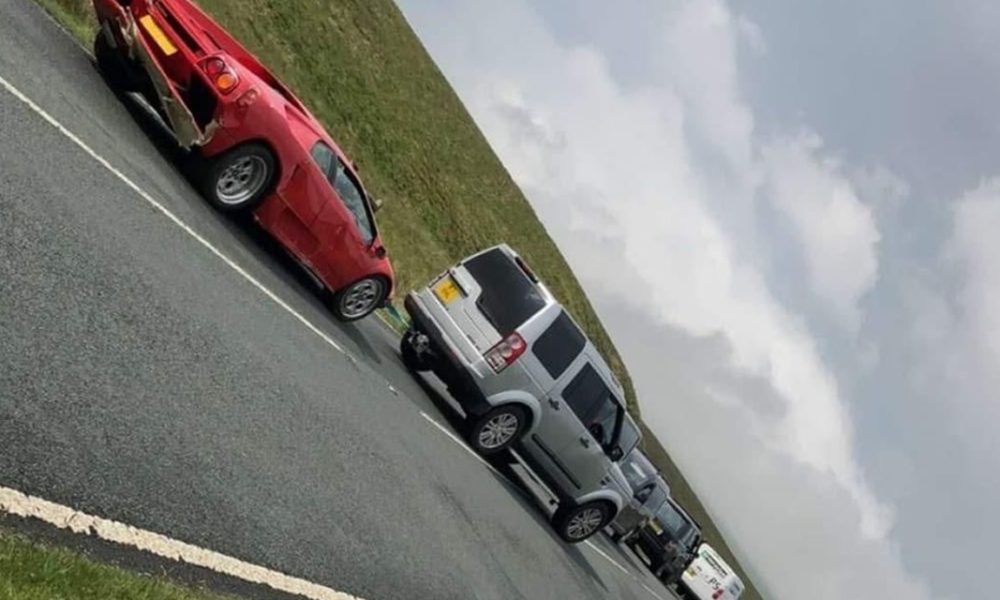 Top Gear host crashes an expensive Lamborghini Diablo