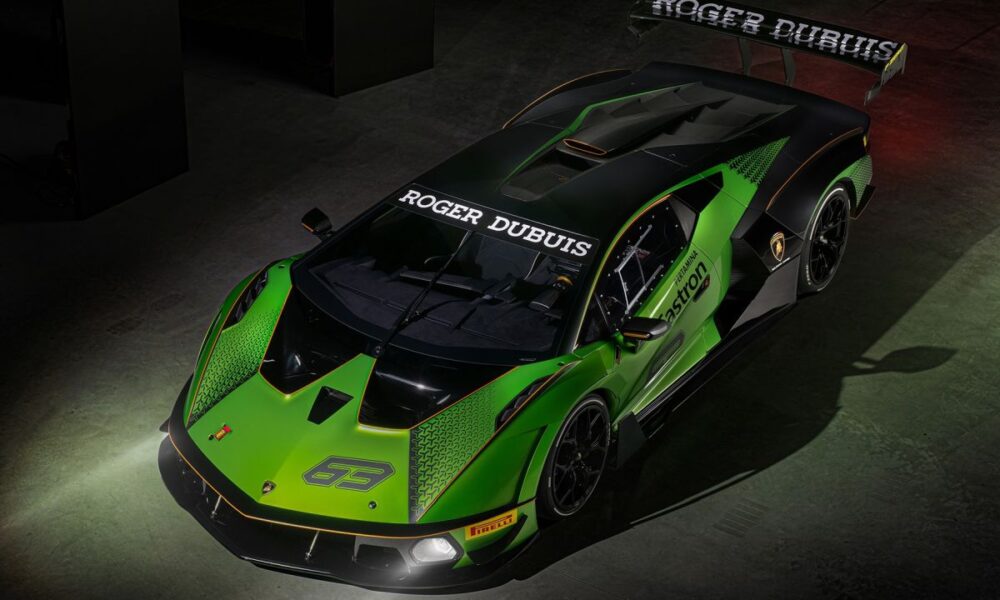 Lamborghini Essenza SCV12 Track Hypercar Breaks Cover