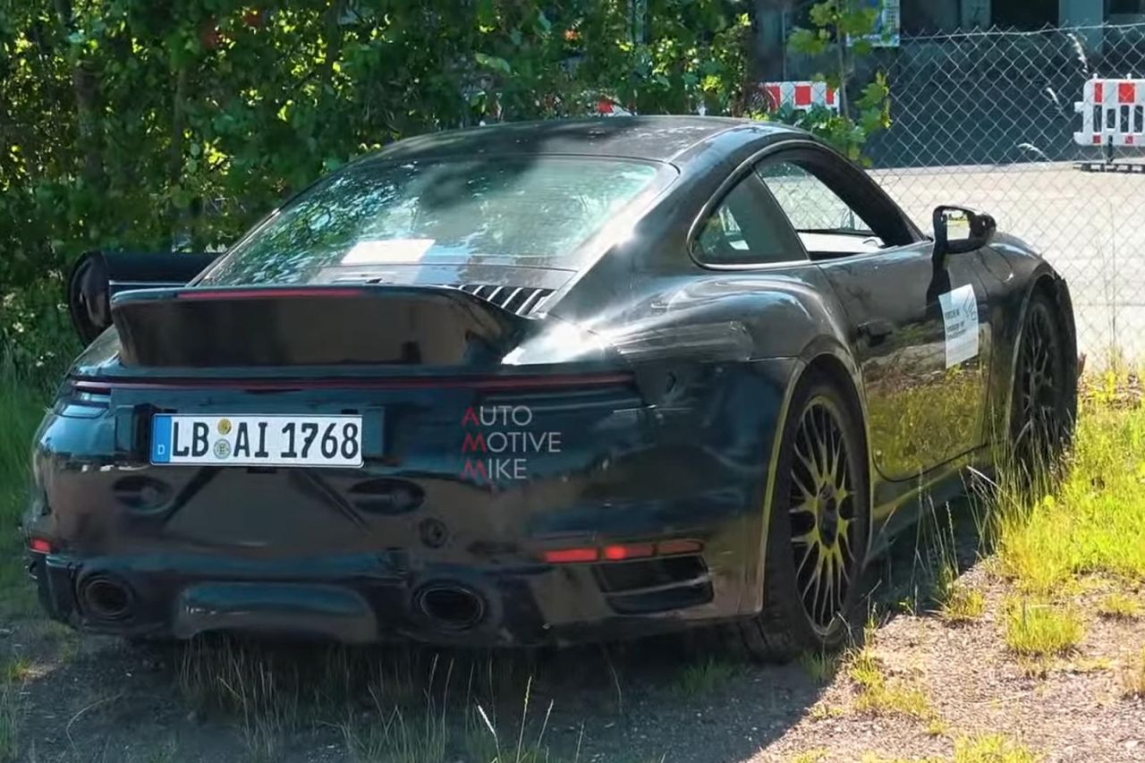Porsche 911 Turbo-Ducktail spoiler