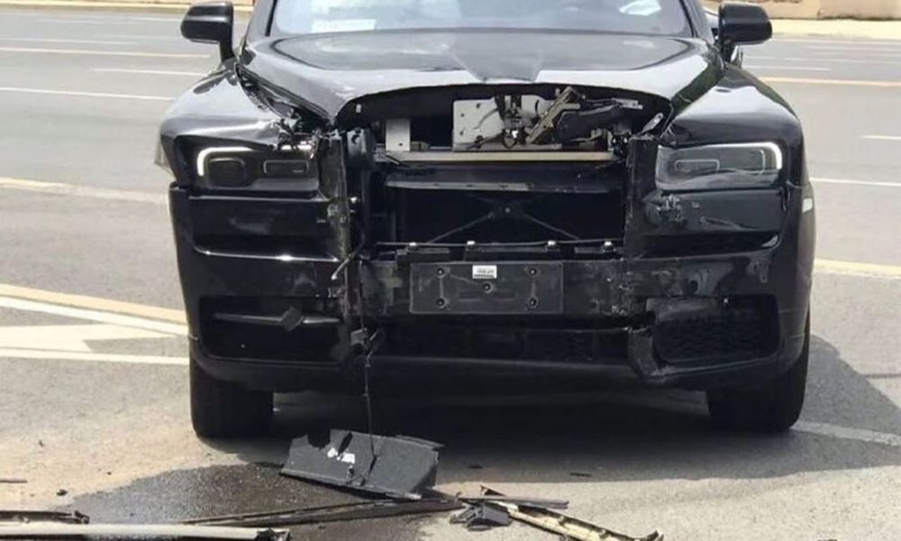 China: Rolls Royce Cullinan Black Badge Wrecked after just 324 miles