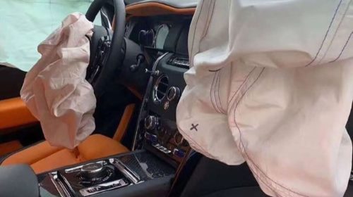 Rolls Royce Cullinan Black Badge-Crash-China-3