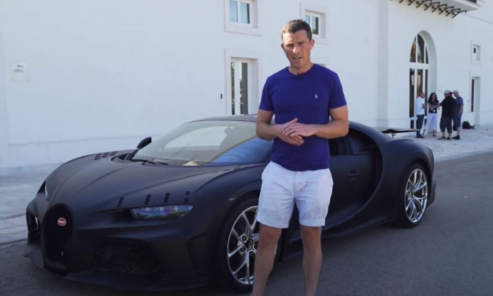 Matt Watson gets a ride in a Bugatti Chiron Super Sport 300+