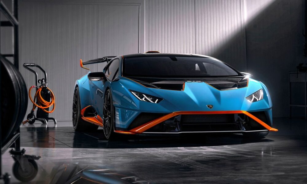 Head 2 Head: Lamborghini Huracan STO vs Mercedes-AMG GT Black Series