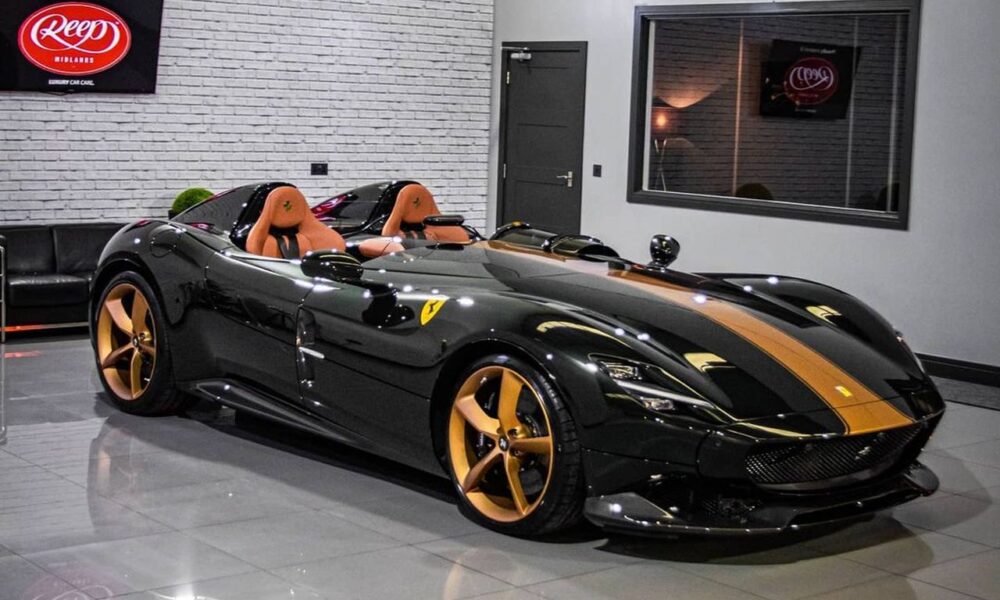 Ferrari Monza SP2 in Green Carbon & Gold is our spec of the day