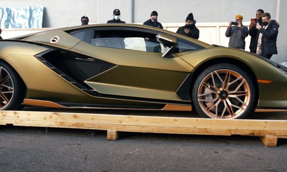 New York City welcomes a Lamborghini Sian