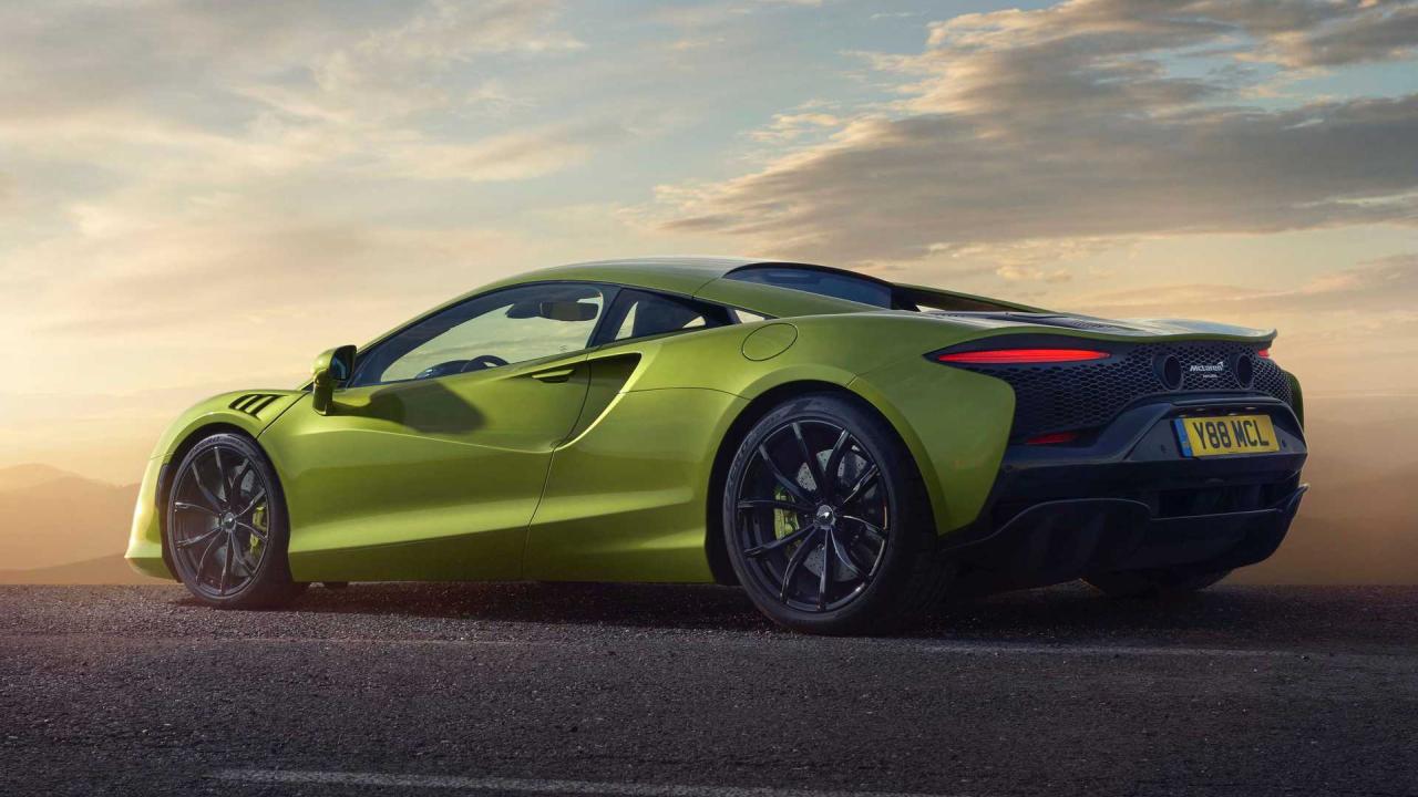 2022-mclaren-artura-exterior (1)