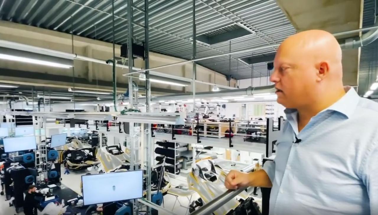 Koenigsegg production line-1