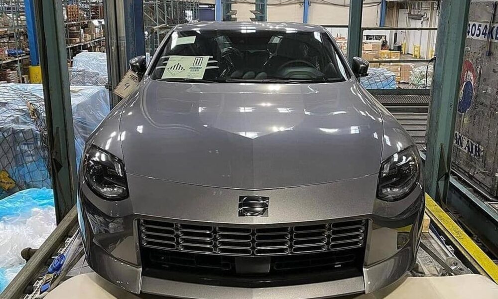 Production-spec Nissan 400Z Leaked!