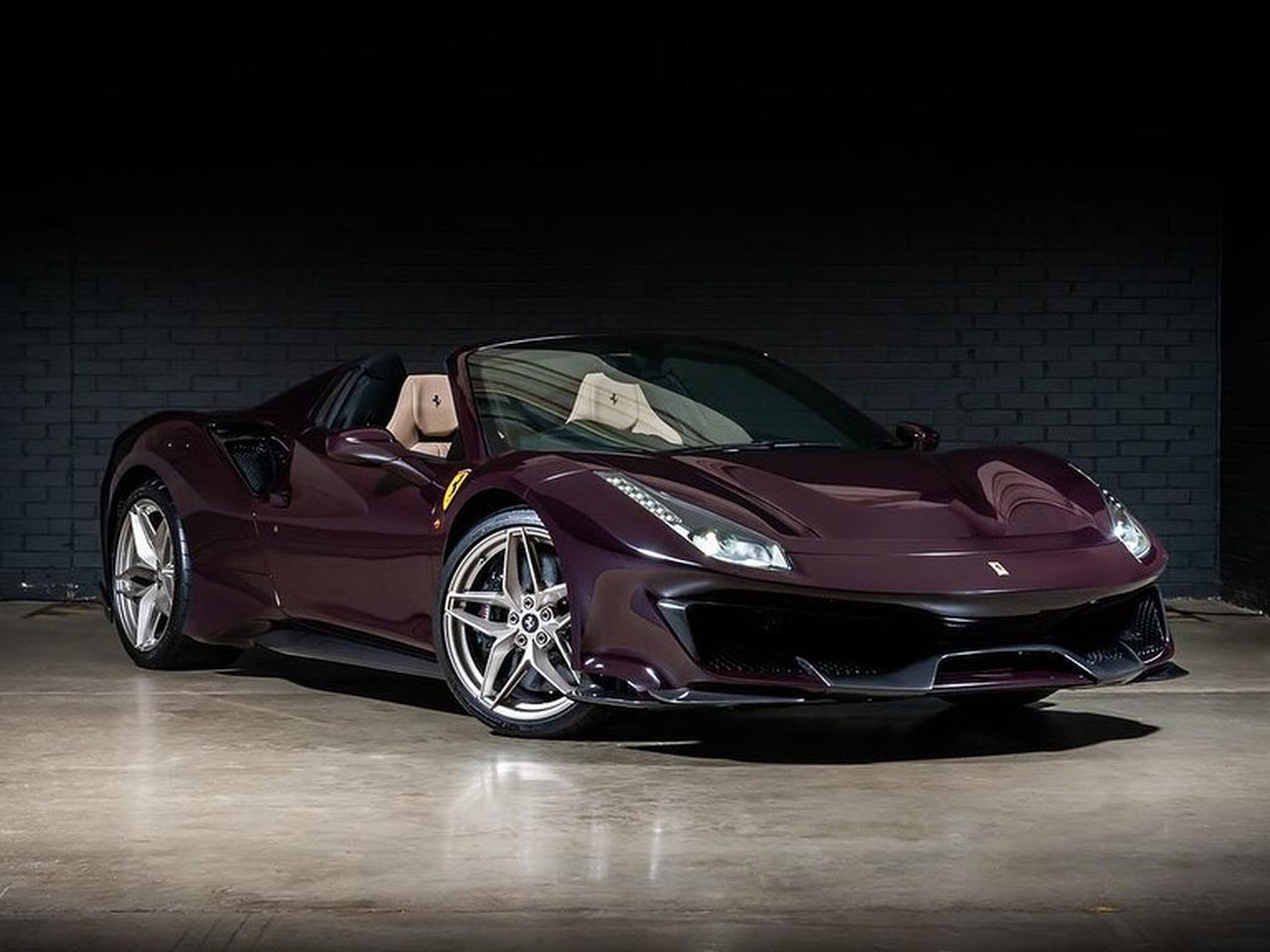 Ferrari 488 Pista Spider-Purple-Tailormade-2