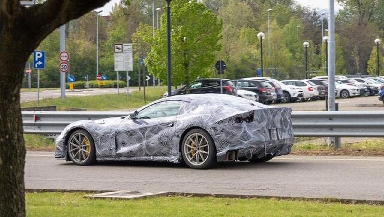 Ferrari 812 Imola-GTO-spy-images-1