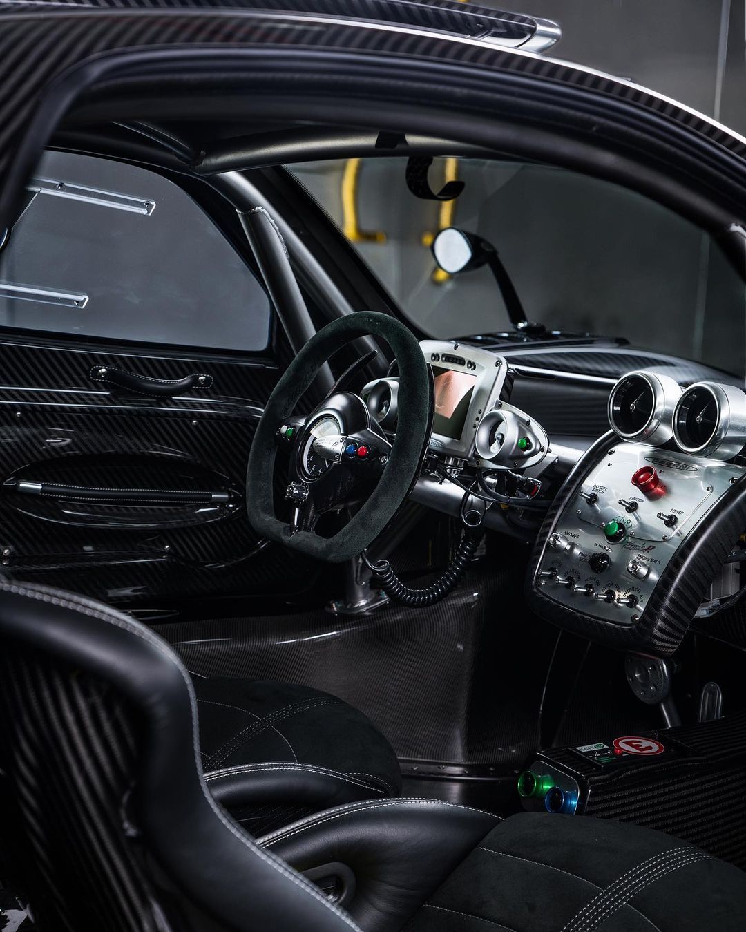 Pagani Zonda R-Liquid-4