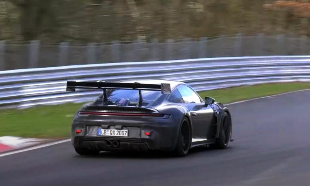 Checkout the 2022 Porsche 911 GT3 RS’ active rear spoiler in action