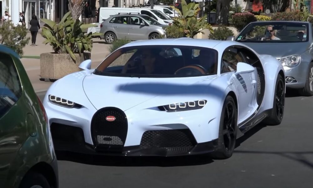 Bugatti Chiron Super Sport 300+ spotted in Cannes during Ad shoot