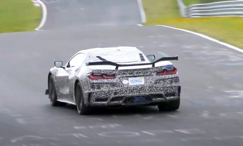 2023 Chevrolet Corvette Z06 sounds like a Ferrari on track