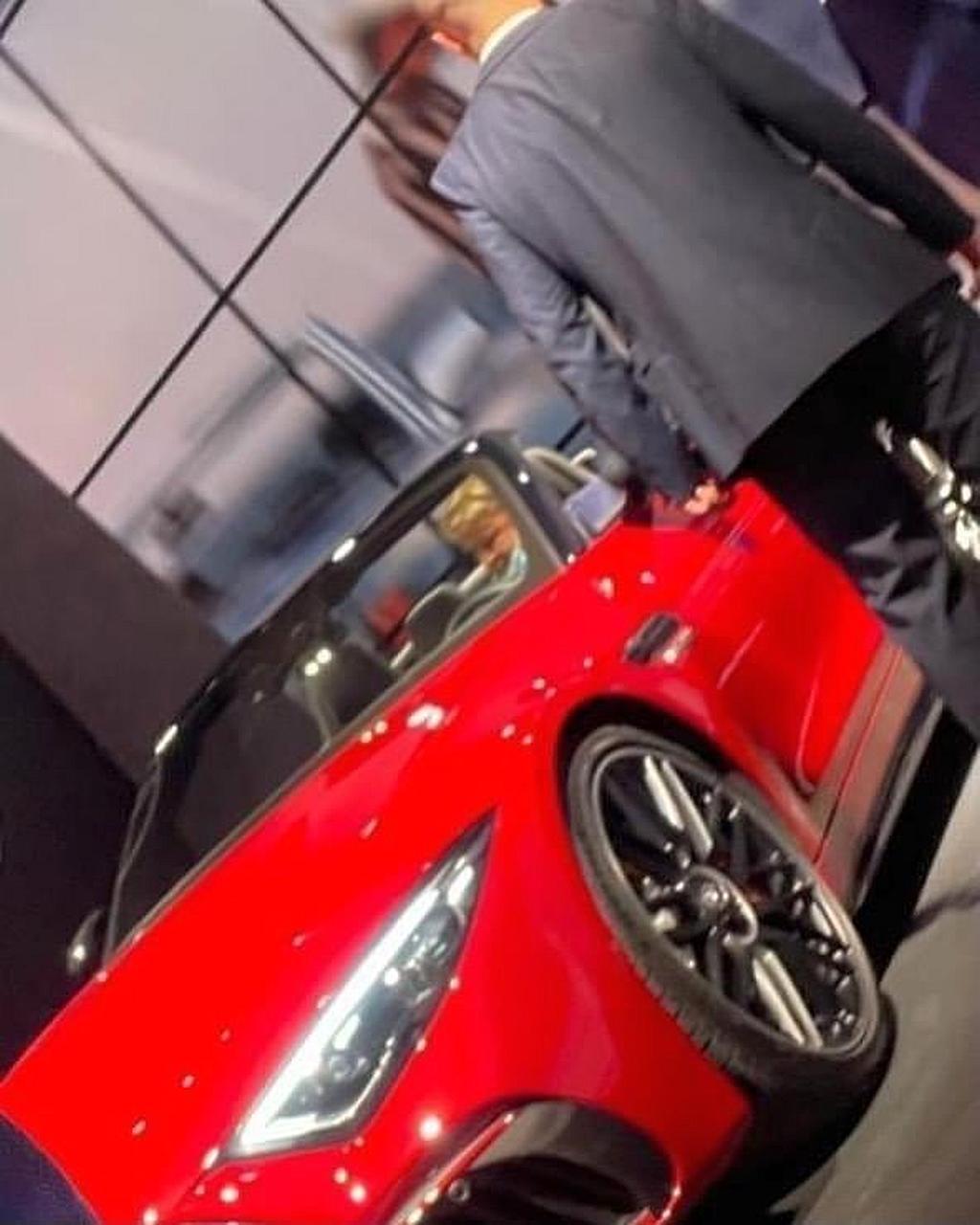 2022-Mercedes-AMG-SL-Roadster-leaked