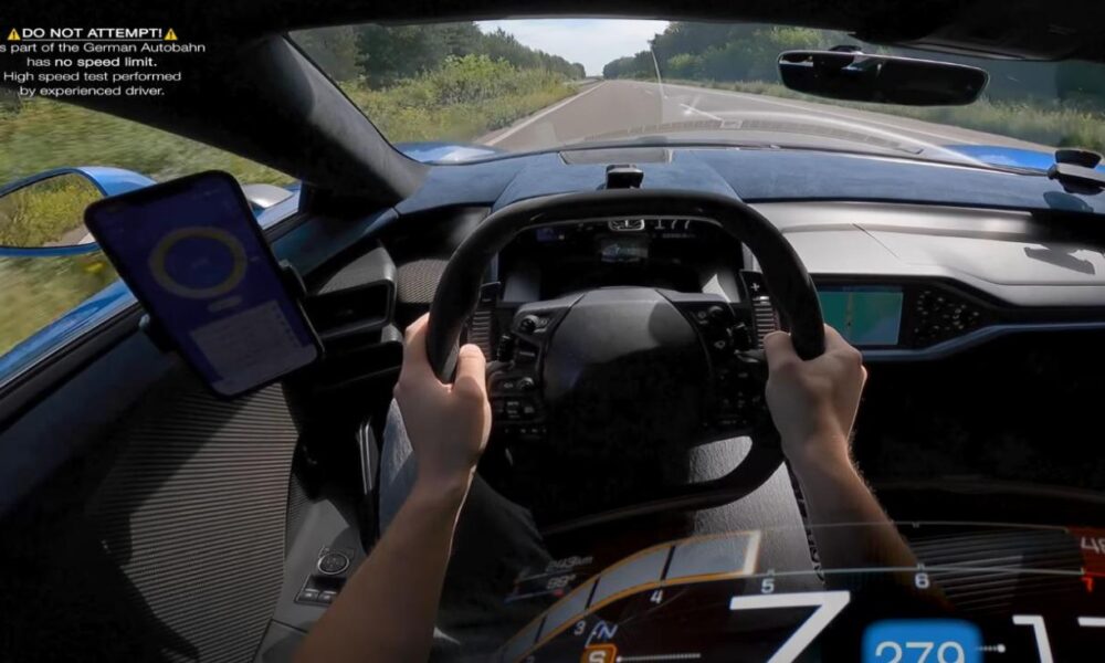 Ford GT high speed run on the German Autobahn