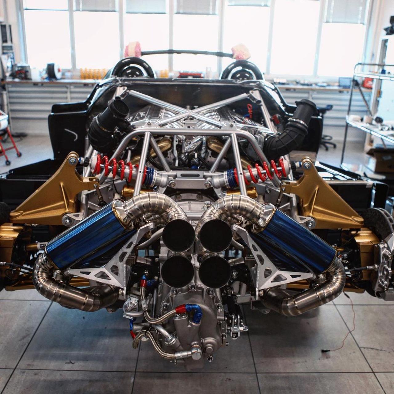 2022 Pagani Zonda 760 Roadster-teaser-LMM Design-1