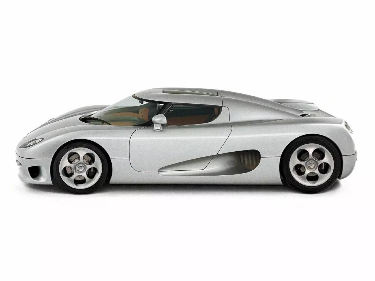 Koenigsegg CC8-side view