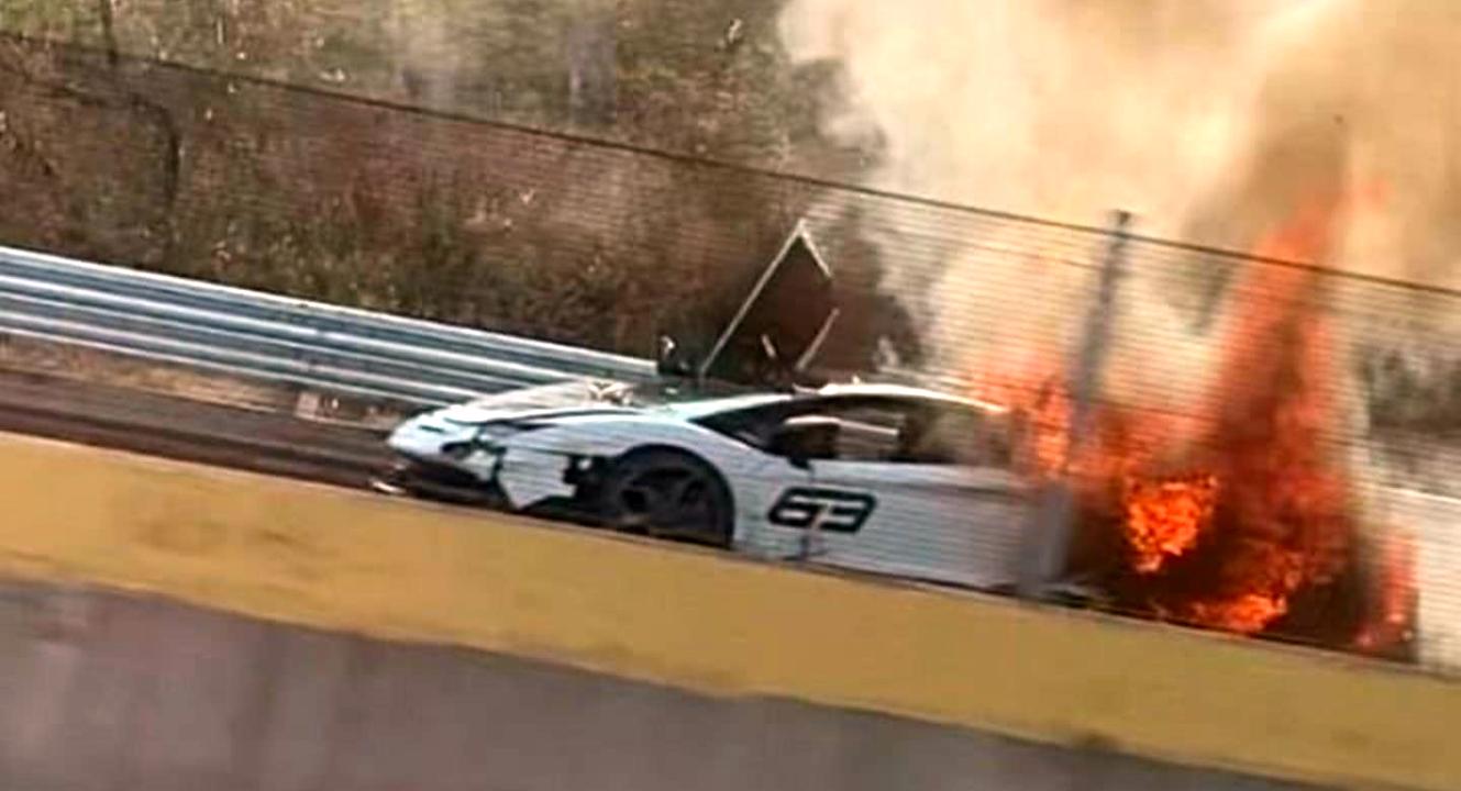 Lamborghini Aventador SVJ-fire-Mexico-2