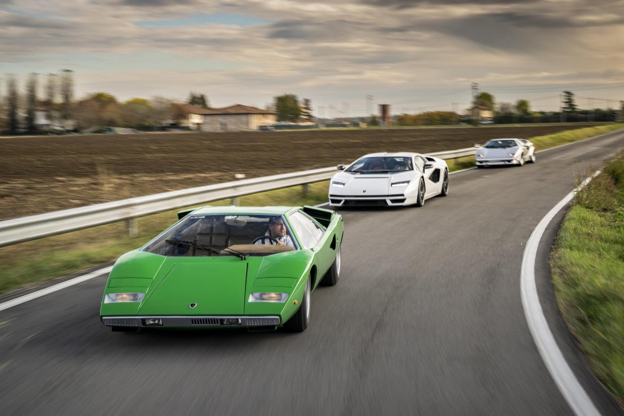 Lamborghini Countach-LP 400-25th Aniiversary-3