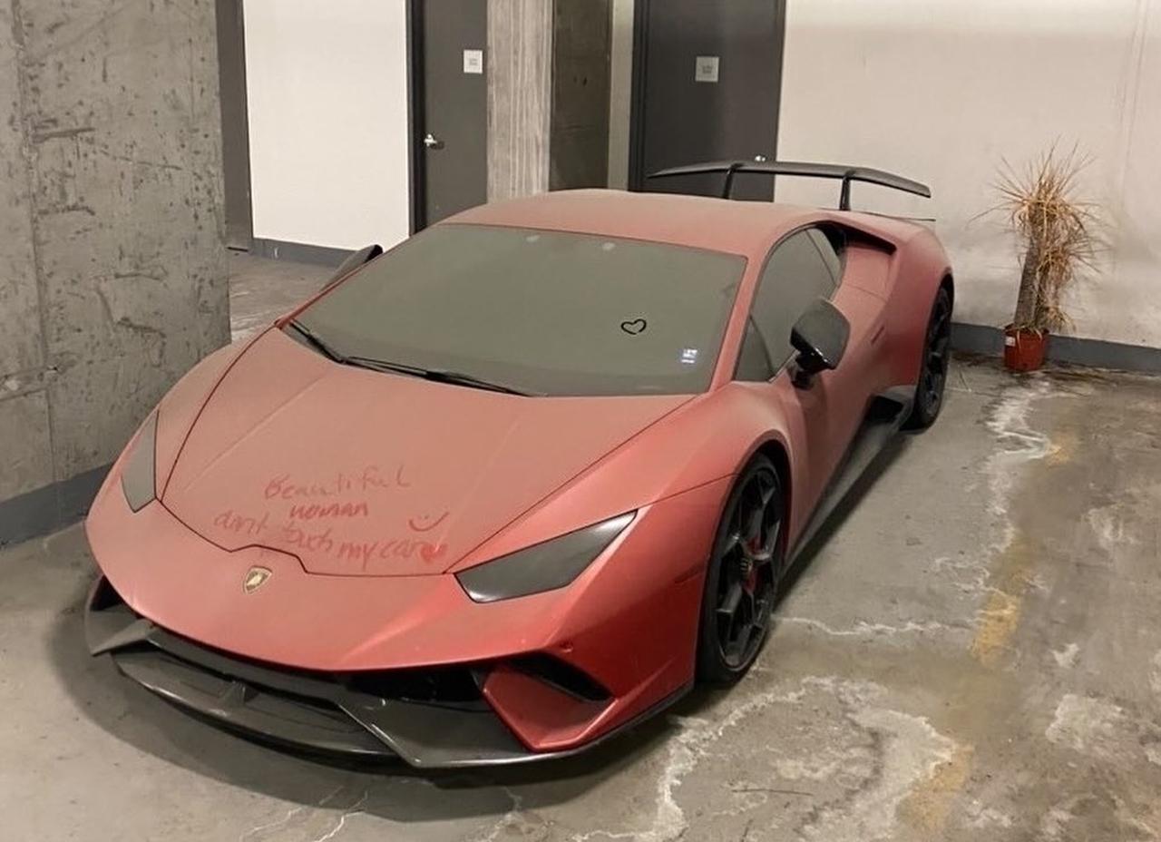 Lamborghini Huracan Performante-abandoned-Canada
