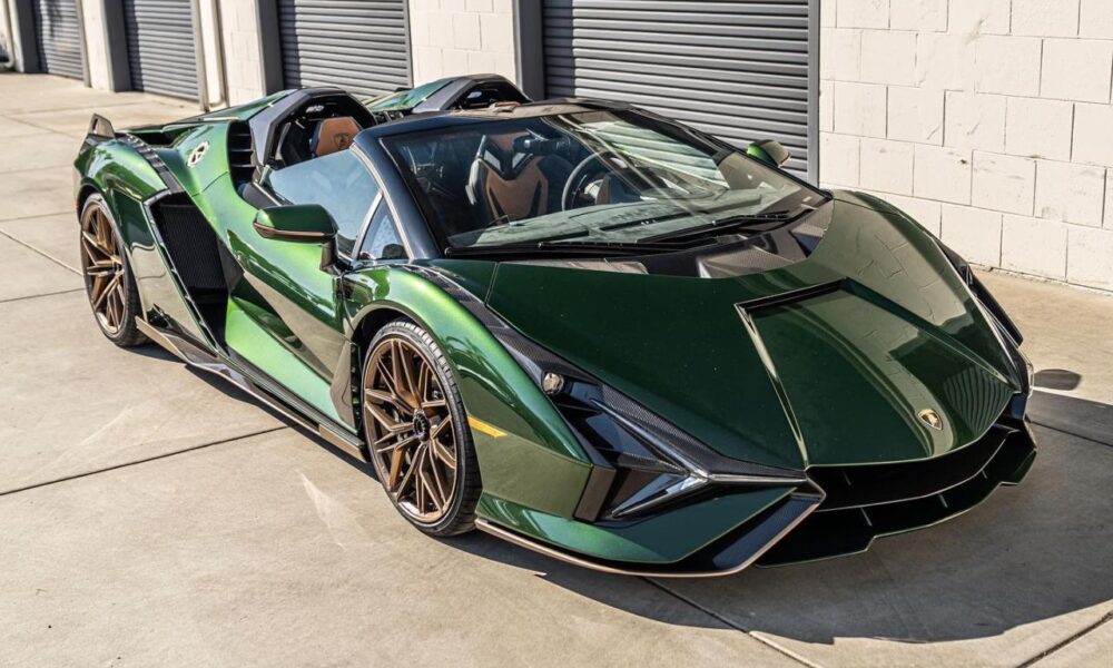 Verde Ermes Lamborghini Sian Roadster delivered in the US